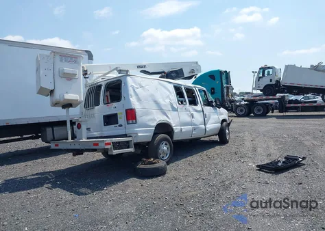 2013 Ford E-350 Super Duty Commercial from USA, damaged, VIN 1FDSE3EL1DDB34475
